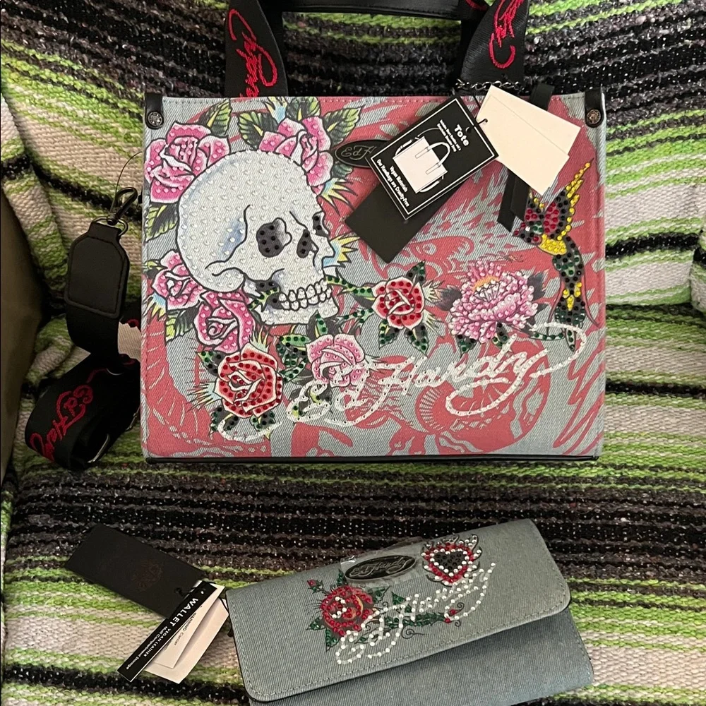 #1025+ Ed Hardy Pink and Gray Skull Tote Bag & Wallet - Picture 4 of 13